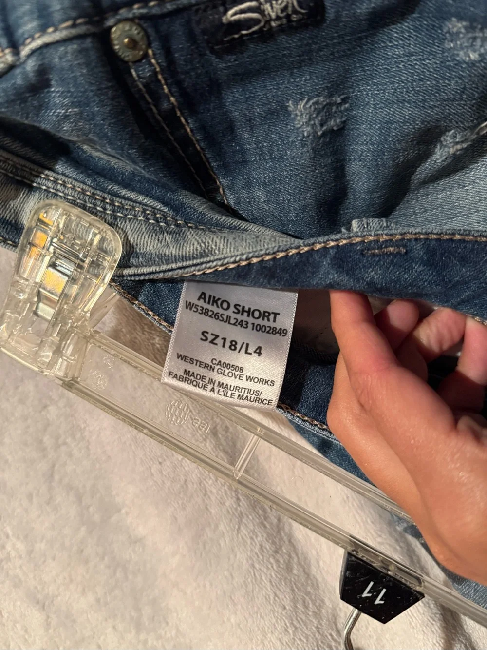 Silver Jeans Co. Aiko Distressed Denim Shorts Size 18